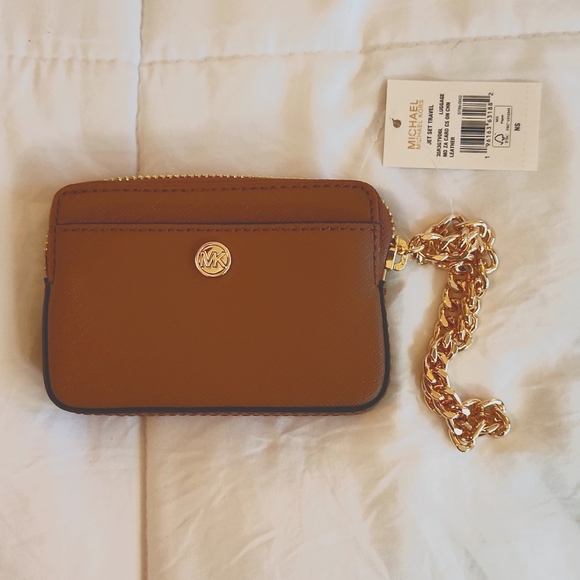 MICHAEL KORS JET SET ZIP AROUND CHAIN CARD CASE NWT - Picture 1 of 5